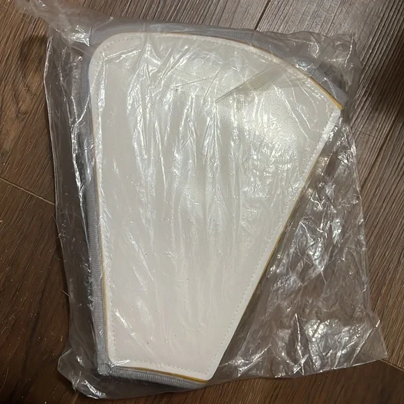 NWT Unopened Banooo soft Pet recovery cone Dog recovery cone Size Large Yellow - Picture 8 of 13